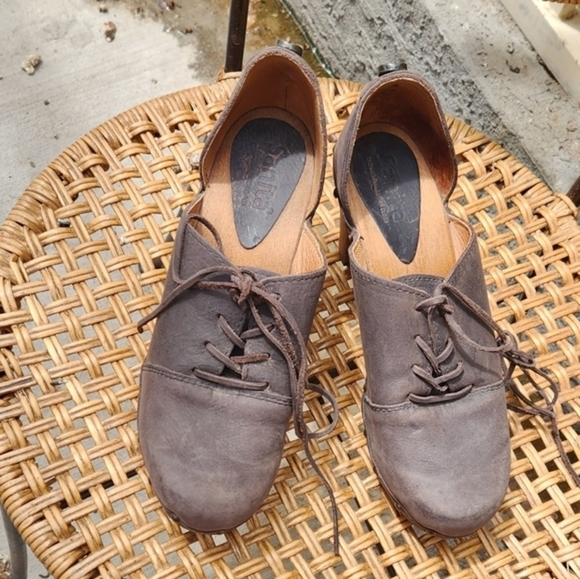 Sanita Theadora   Brown Leather Distressed Studded Heel Clog Oxford - Picture 5 of 7